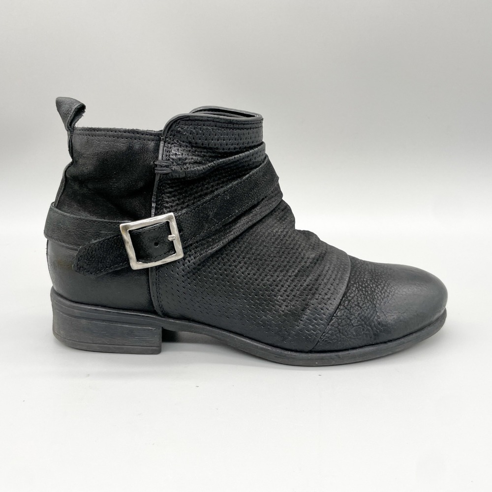 Miz Mooz Suzy Boots Womens 39 8.5 Black Leather Buckle Low Heel Bootie Moto Goth